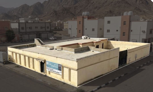 Preview image for أرض مسورة