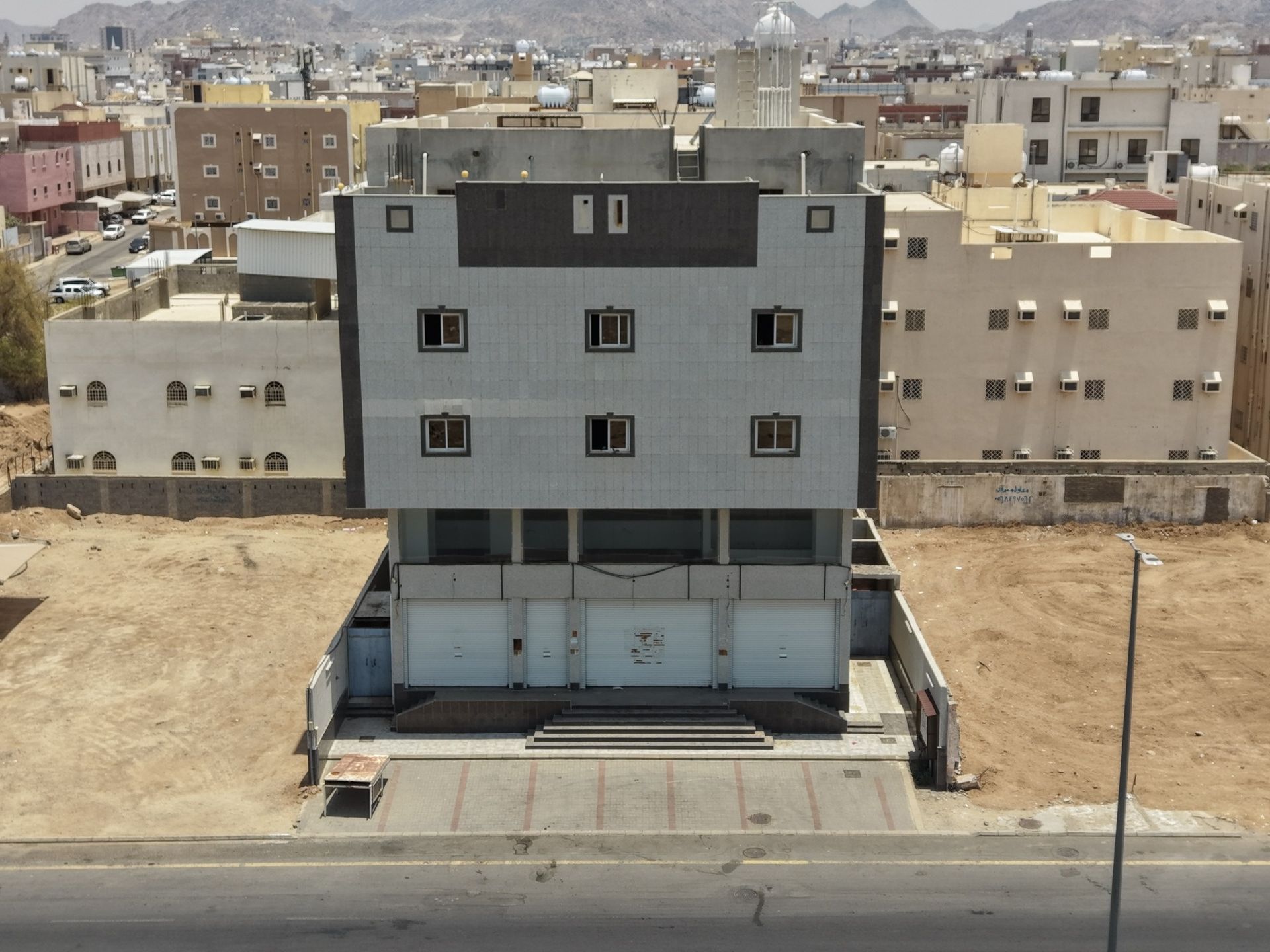 Preview image for عمارة تجارية سكنية مؤجره بالكامل