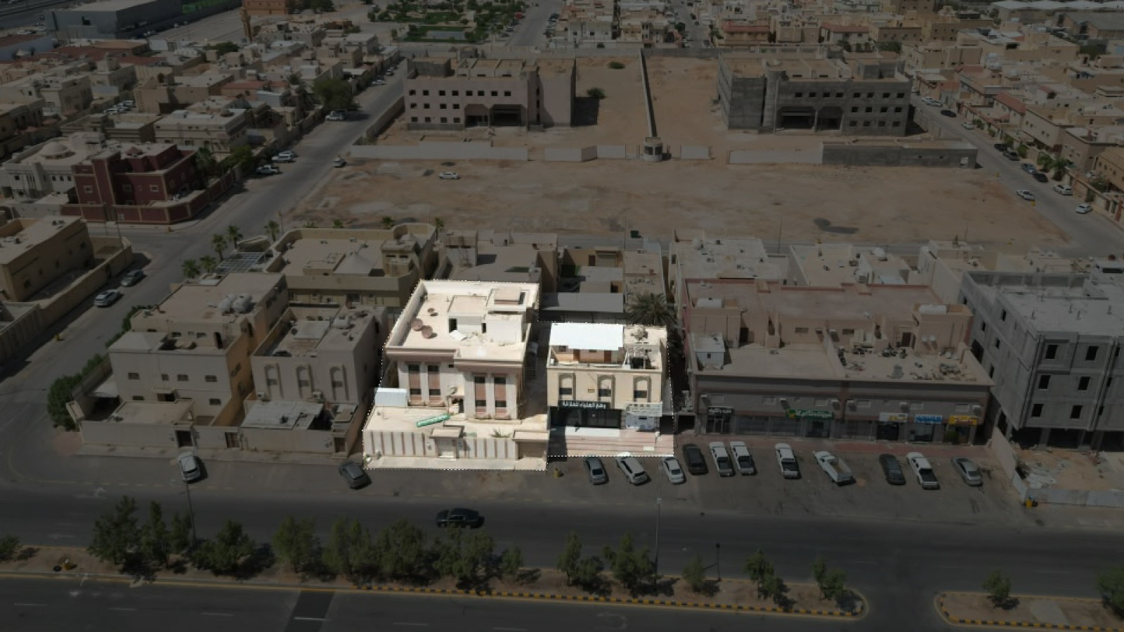 Preview image for عمارة تجارية سكنية + فيلا سكنية بحي المروة