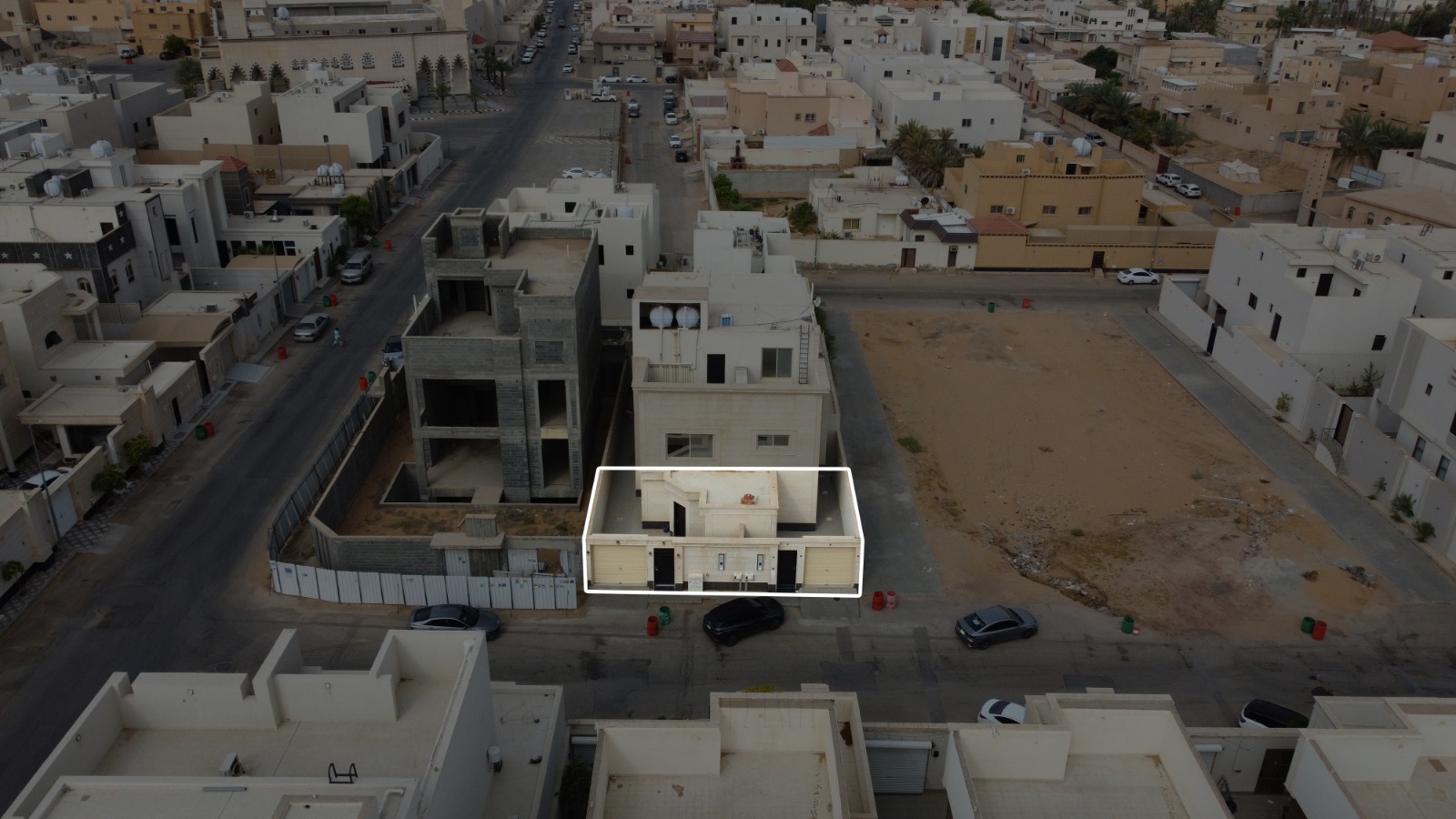 Preview image for دور أرضي سكني بحي البساتين  الشرقي