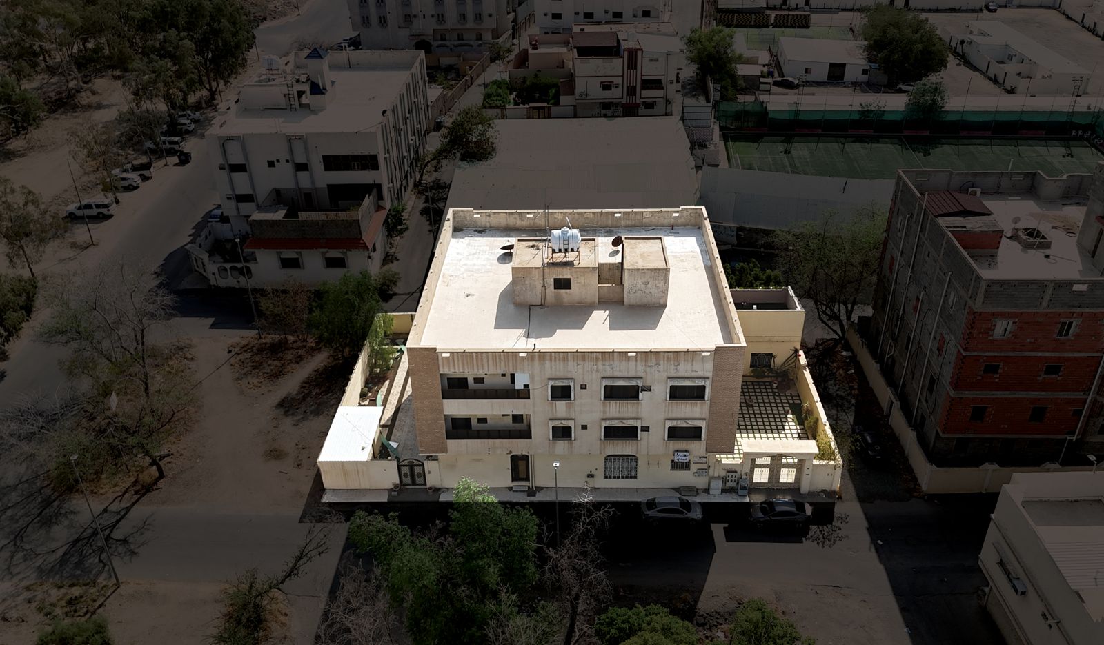 Preview image for عمارة سكنية ( مشاع )  - حي عودة  المساحة الإجمالية564.34 والبيع مشاع