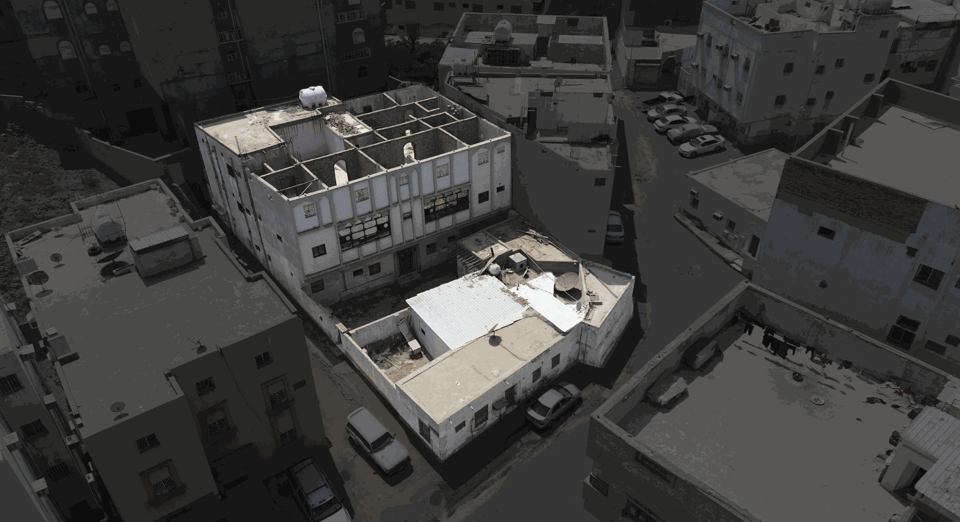 Preview image for عمارة سكنية + بيت شعبي