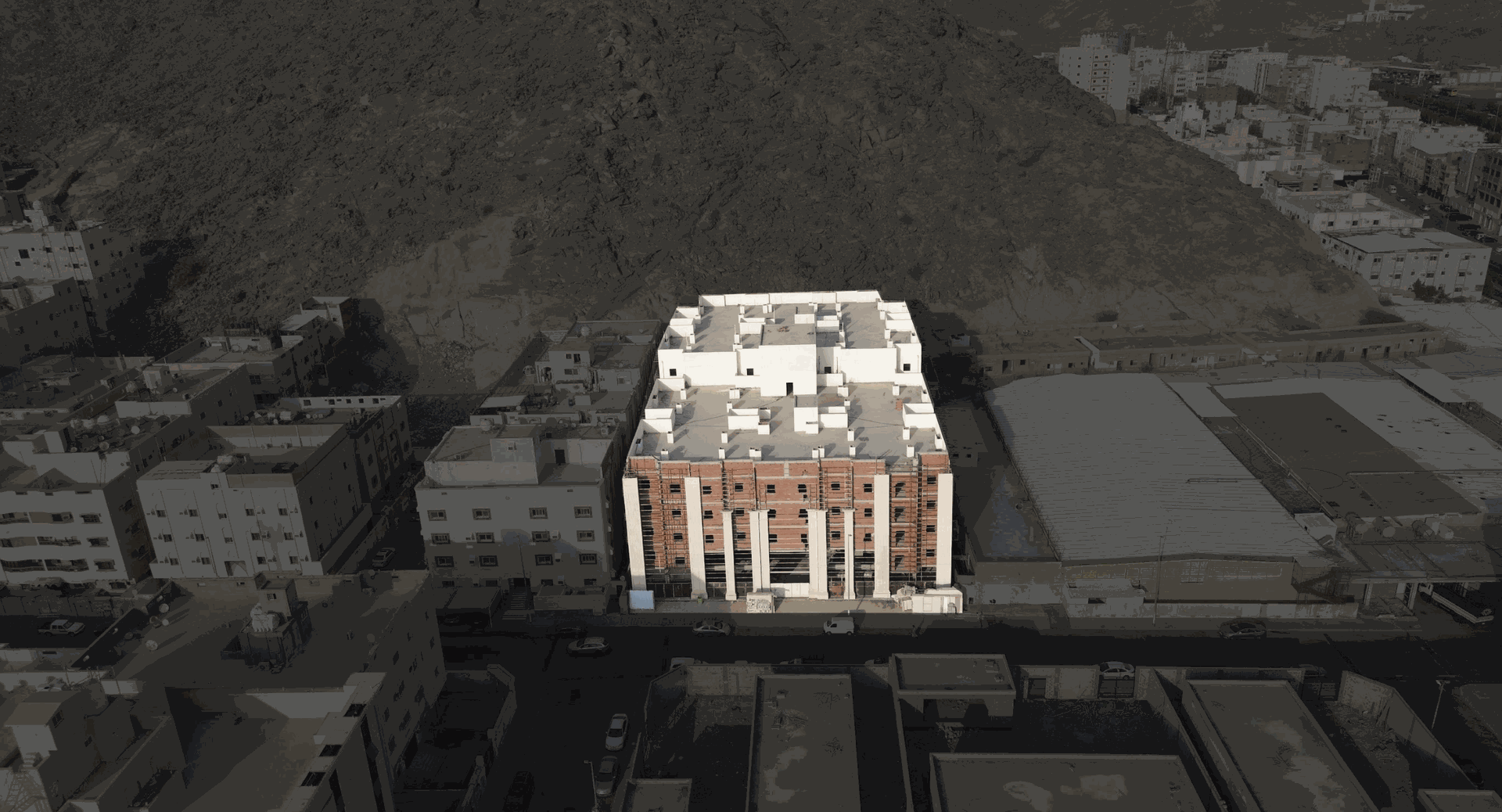 Preview image for فندق سكني تحت الإنشاء - حي الامير احمد بكدي